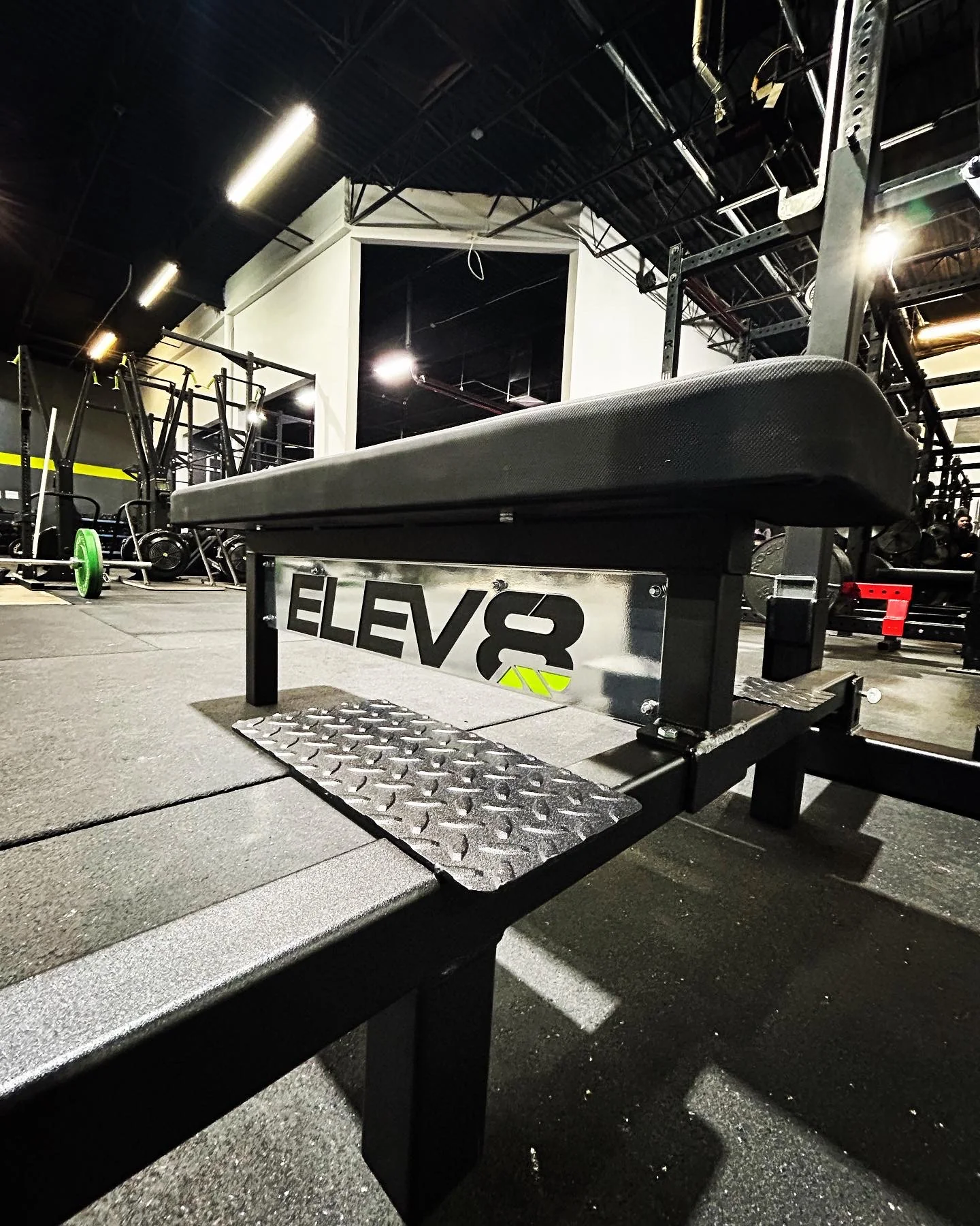 Customized steel plates under bench frame - Image 3